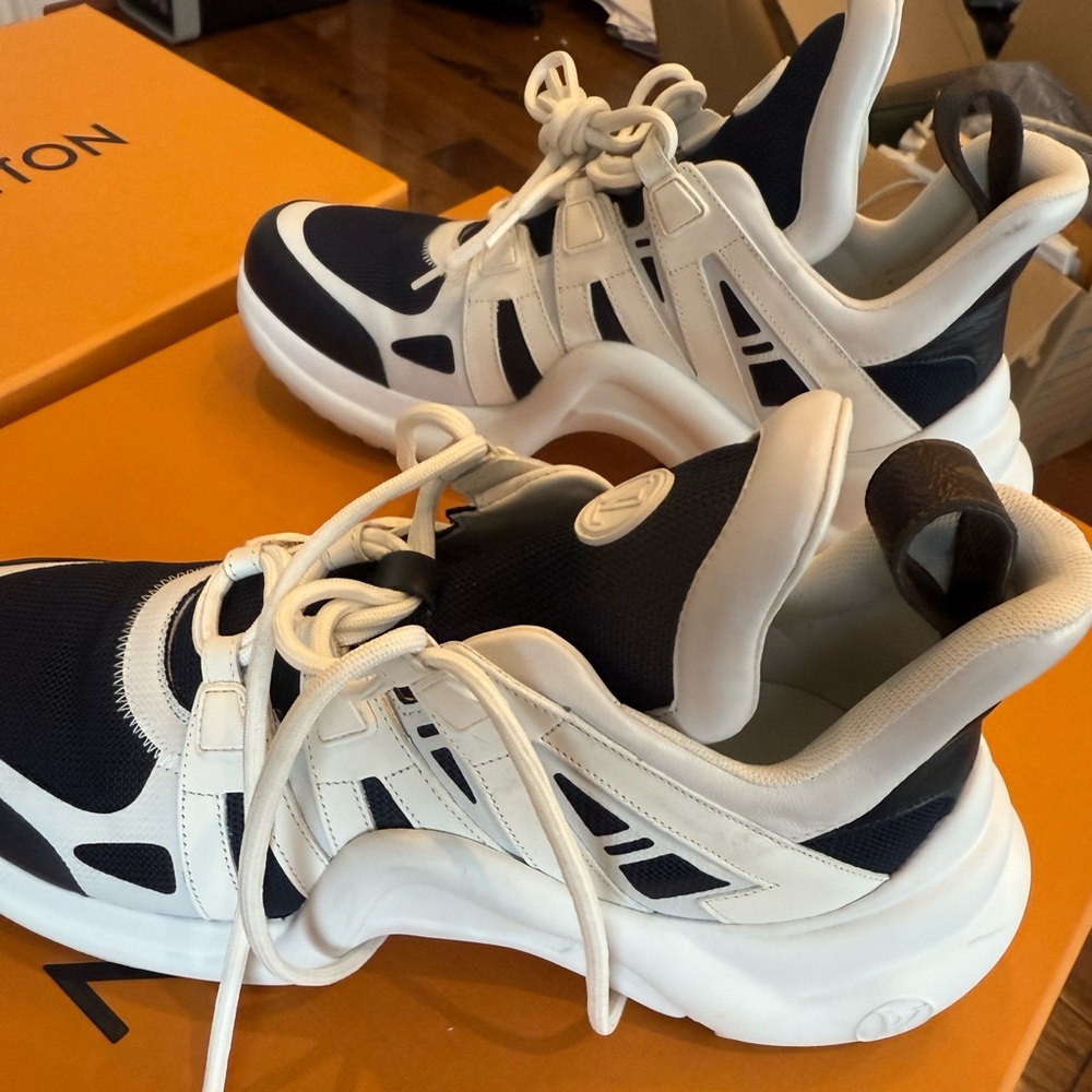 Louis Vuitton Black and White Sneakers - Picture 3 of 8